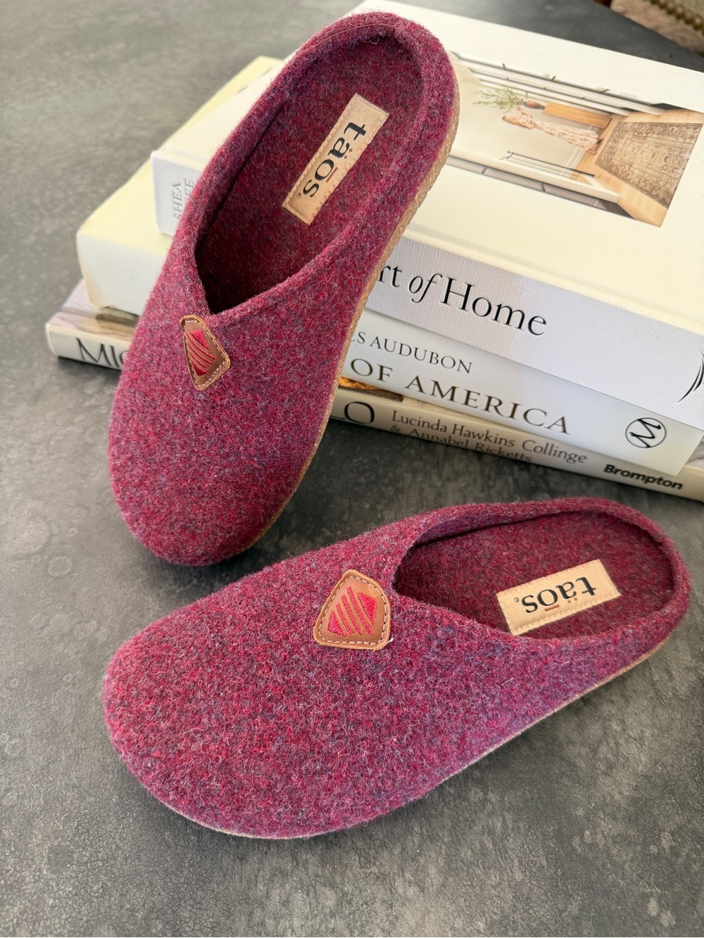 Taos Wool Clog Slippers Burgundy Indoor Outdoor Arch Support Womens EU 36 / US 6